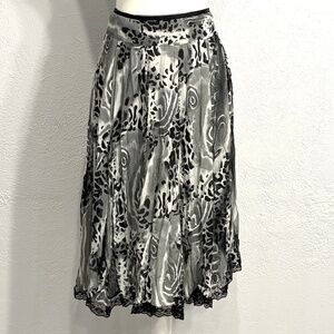 Kaktus Full Flare Skirt with Lace Hem, Size M, Fully Lined, Side Zipper
